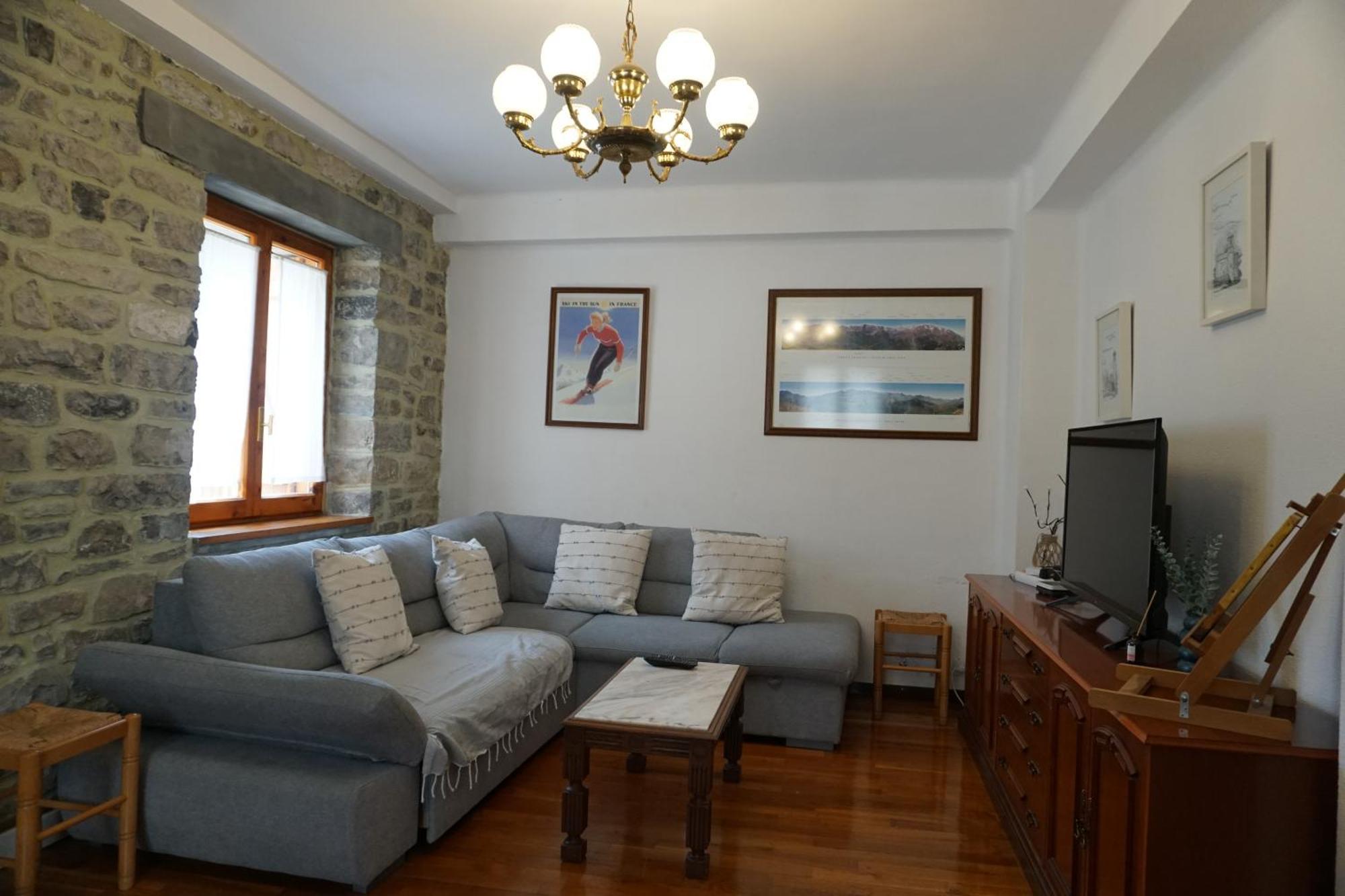 Cirjuana, Casa En El Centro Con Agradable Jardin Y Barbacoa By Pirineos 360 Villa Biescas  Eksteriør bilde